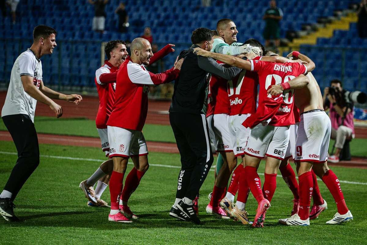 欧协联资格赛:多队惊险晋级,索菲亚CSKA 1948点球淘汰斯巴达克