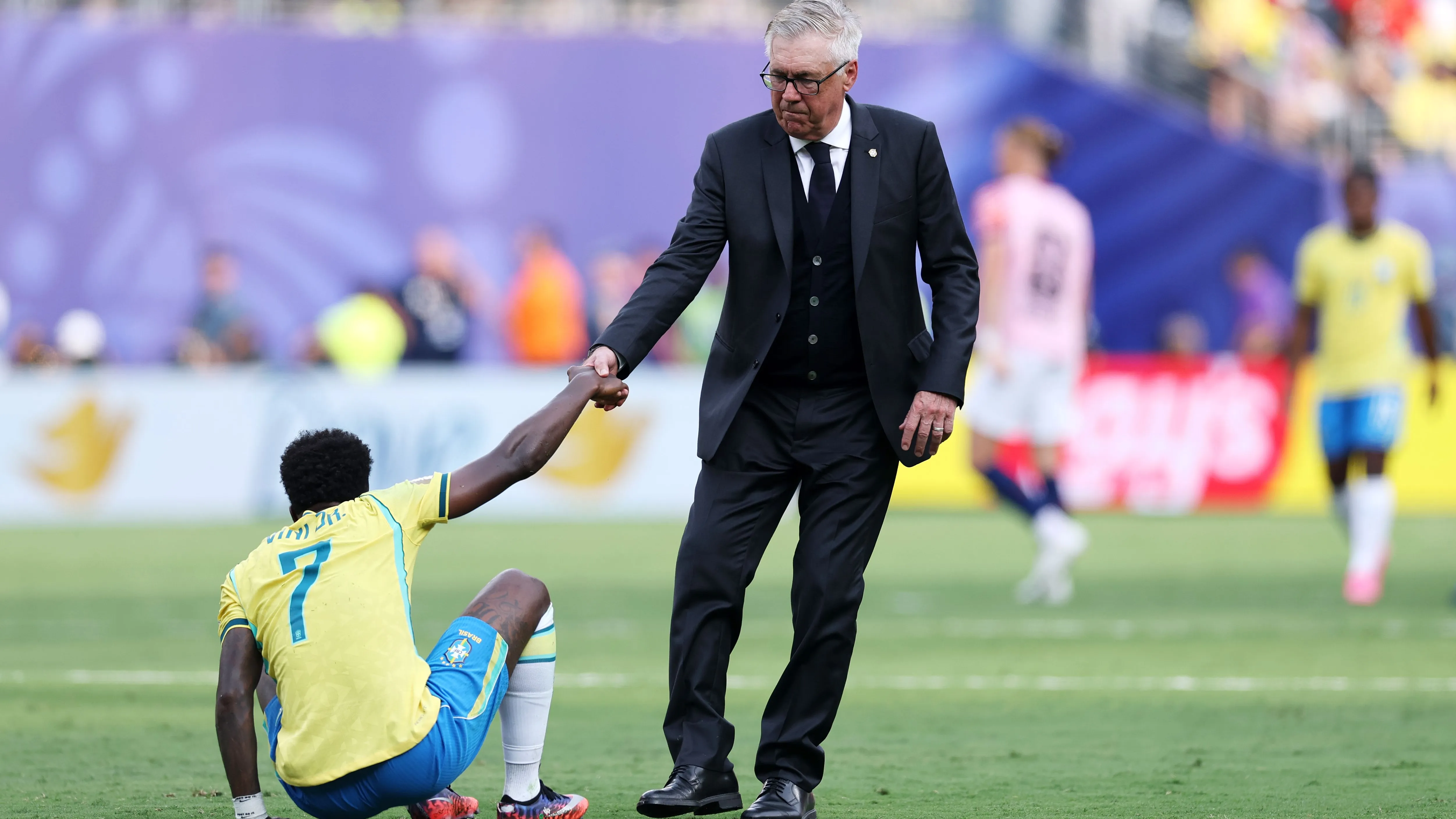 安切洛蒂惊人言论:巴西队因补水时间被淘汰,不后悔使用内马尔