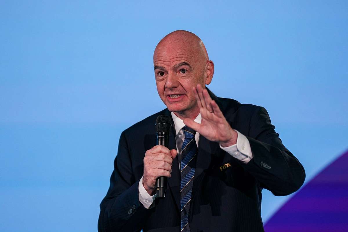 FIFA放弃世界杯商业化出售计划,欧足联威胁抵制后紧急叫停