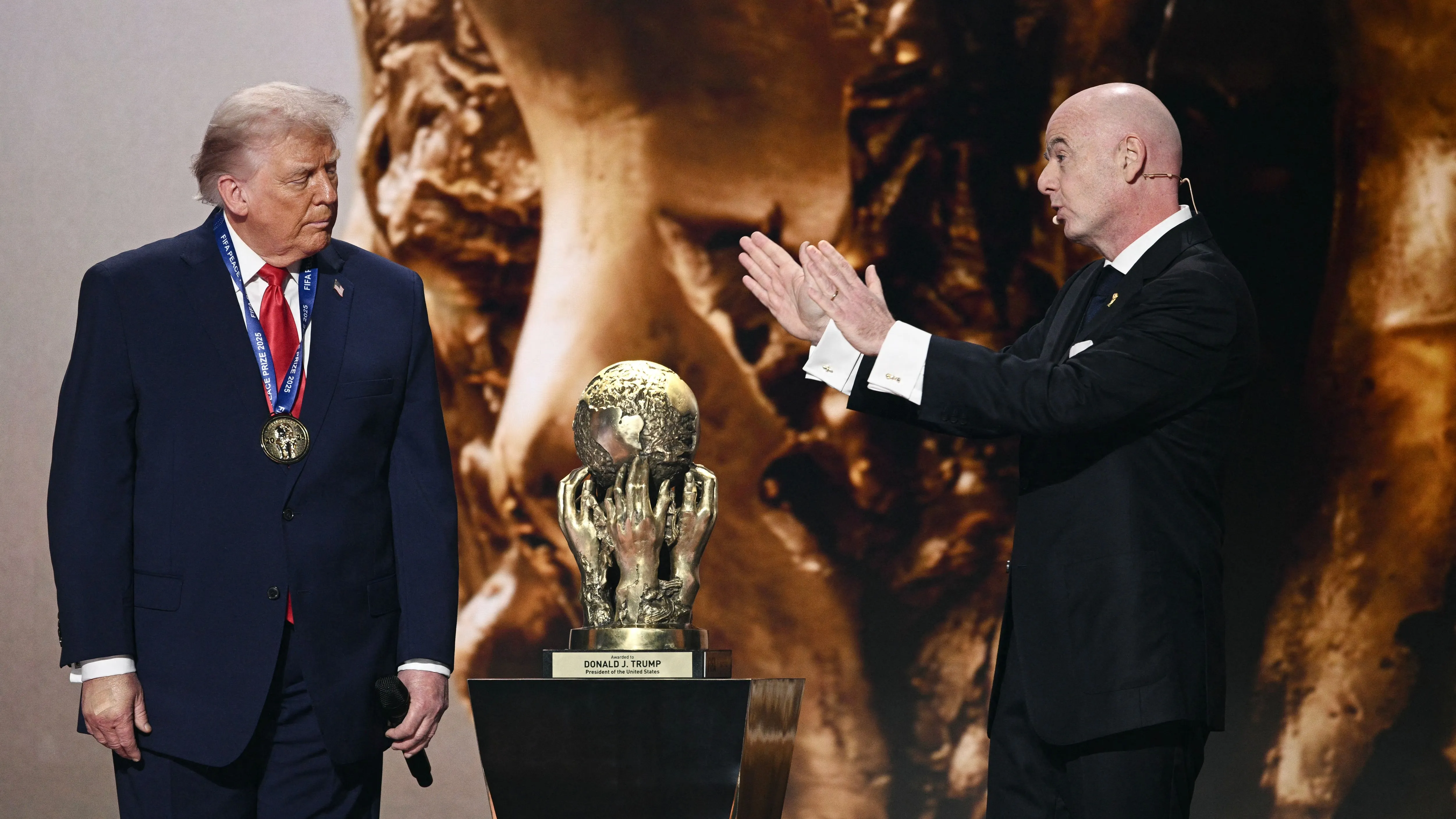 特朗普力挺因凡蒂诺,FIFA主席之位保卫战全面打响