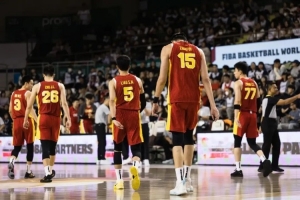 从夏天到冬天,中国男篮的手感也凉了?