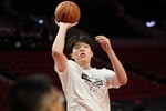继续练级!拓记:杨瀚森大概率将再次前往混音队参加主场比赛