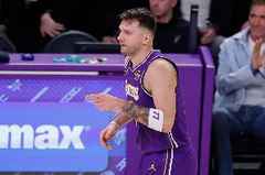 东契奇赛季至今场均35分&NBA历史第十高 仅次于5大帅&乔登科巴里