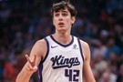 “我斯坦福毕业,学计算机的,实在找不到工作,就来NBA试试”