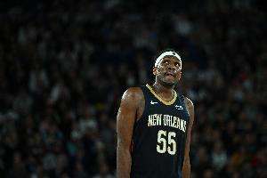 卢尼：会帮助奎因适应NBA的强度 他是天赋极高的球员