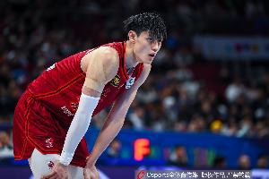 许利民:曾凡博首秀肯定会暴露出问题 相信他会解决 大家都支持他