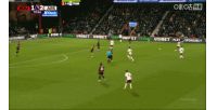 兴奋！赖斯破门双响后奔向场边亲吻镜头 萨卡助攻，阿森纳3-1领先