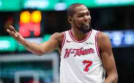 比肩上古神兽！杜兰特生涯总得分追平张伯伦 升至NBA历史第7位！