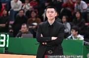杨侃媒体人:杨鸣不会离任 就算会 第二天就会有三支球队去拜访他