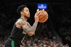 马祖拉：得分一直是安芬尼·西蒙斯的标签 他本场防守也非常出色