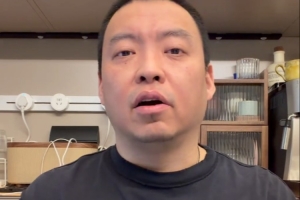 解说：雄鹿现在是极度摆荡的球队 字母的留走将决定他们的操作