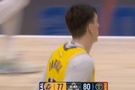 就差三分了！东契奇三分&助飞海斯空接暴扣 湖人轰一波13-0