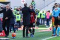 米兰1-0莱切幕后:阿莱格里频繁与替补席的莫德里奇讨论场上局势