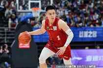 稳健控场！陈盈骏13中5拿到18分3助 罚球7中6