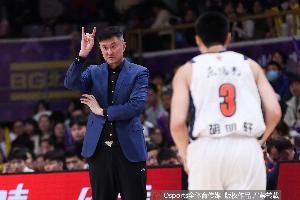 打了两个半小时！广东山西全场共67次犯规 合计罚球79次