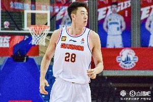 予取予求！王少杰7中7拿到17分2帽 罚球5中3