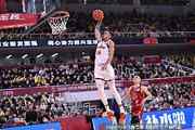 下半场没怎么打！奎因出战20分钟 13中6拿到14分5板2助6断