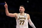 东契奇生涯至今20次砍下45+ 比NBA历史上99.7%的球员都多