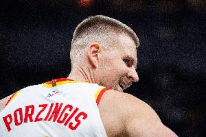 斯奈德：波津为球队的贡献堪称卓越 有他在我们表现会出色太多