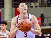 效率低！胡明轩9投仅2中拿到10分 正负值-10