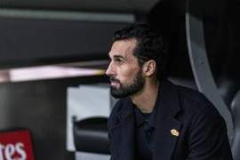 TA:阿韦洛亚身边人士称他的合同到下赛季,皇马拒绝置评