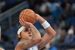 表现平平！班凯罗16投6中拿到16分7板8助 罚球5中4