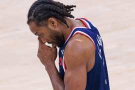 一直被包夹！伦纳德20投10中&三分6中1&罚球10中9 空砍30+9+3+3