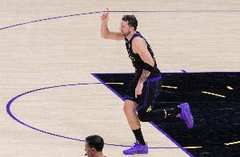 才27岁13天！东契奇砍生涯第8次50+ 超越NBA历史99.74%的球员