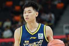 崔永熙终于找回了状态 在比赛中明显适应了强度 也敢于发力做动作