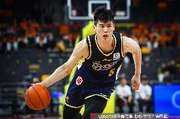 外线有谱！陈家政三分7中5贡献15分4板4助 正负值+29