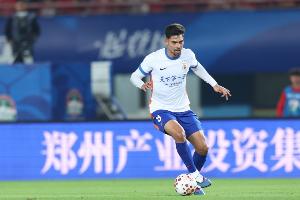鲁媒:客战新鹏城马德鲁加停赛缺阵,依木兰可能获得出场时间