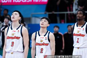 媒体人:广东连续两年无缘四强 但今年相比于去年明显低于预期