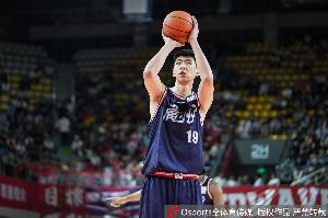 直播吧:若去海外打球 徐昕计划找米切尔教练进行NBA级别特训